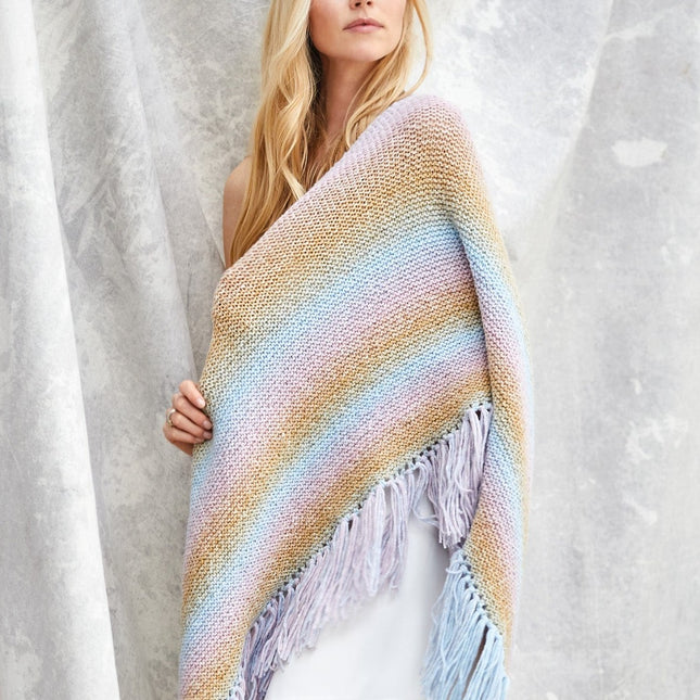 Breipakket omslagdoek met Amoroso-garen model 4 van Lana Grossa Lookbook 10