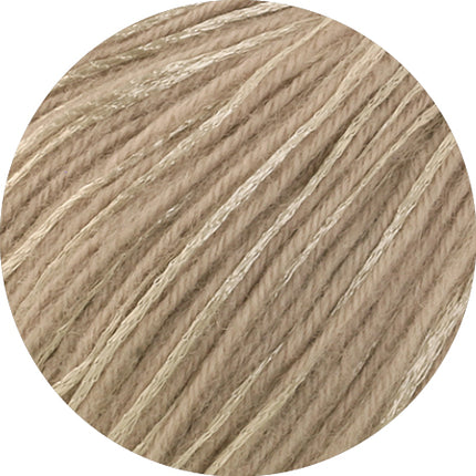 Chiaro glanzend effectgaren close-up kleur Beige van Lana Grossa bij Garenkunst.nl