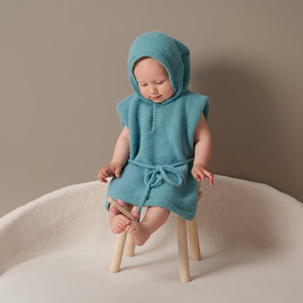 Breipakket babycape met capuchon model 3 Cosy Socks 4 Babies van Lana Grossa, originele afbeelding