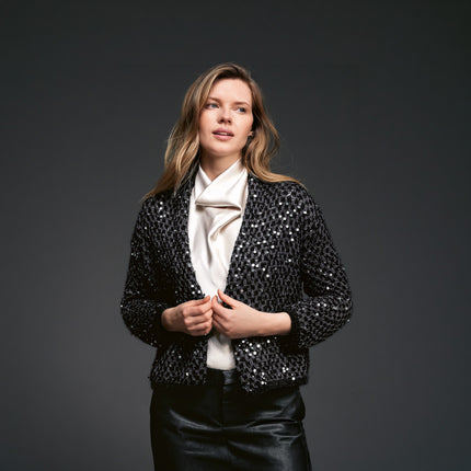 Vest gebreid van Brigitte No. 2 en Cosmo van Lana Grossa, Model 13 uit Nera No. 3