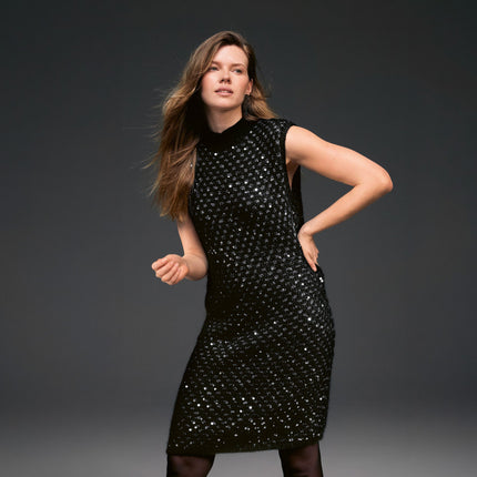 Jurk gebreid van Brigitte No. 2 en Cosmo van Lana Grossa, Model 14 uit Nera No. 3