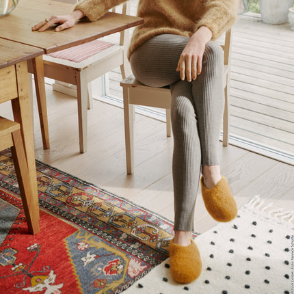Breipakket gevilte pantoffels met Feltro-garen model 10 van Lana Grossa Home nr. 74